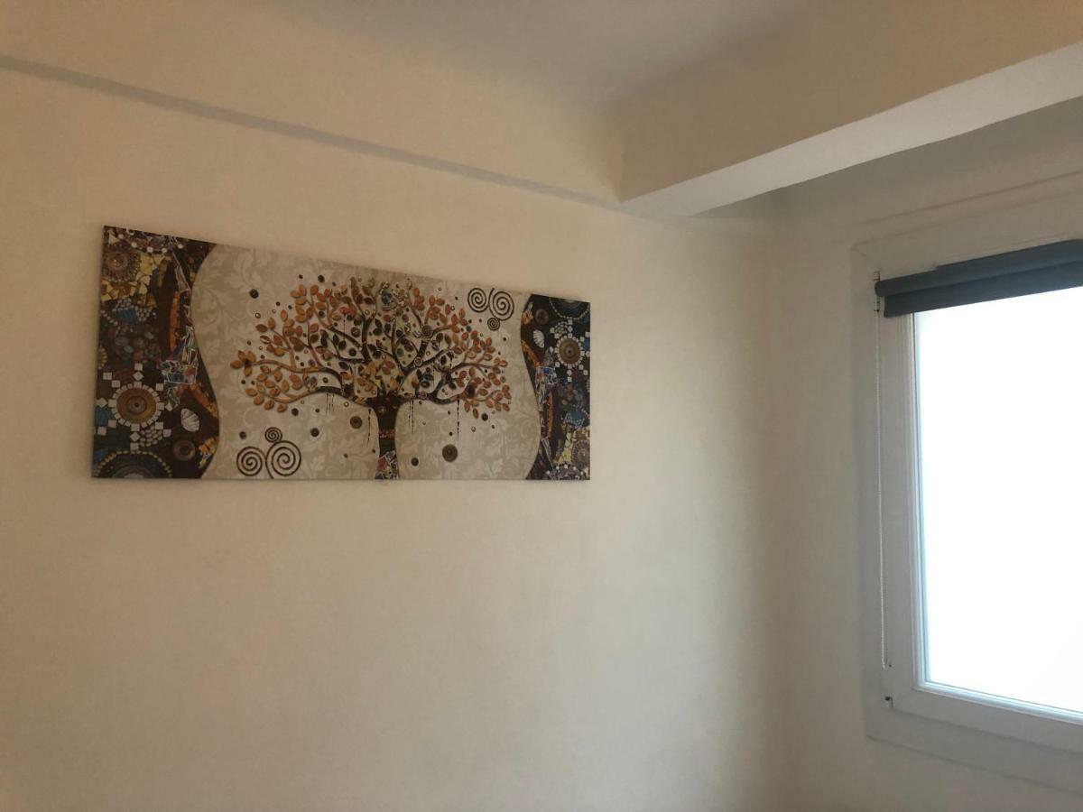 A Deux Pas Du Palais Des Festivals , Deux Pieces Dans Le Bas Du Quartier Historique Du Suquet A Cannes Apartment Exterior photo